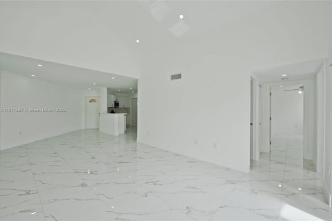 Appartement à louer à Hialeah, Floride: 2 chambres, 91.23 m2 № 1969046 - photo 30