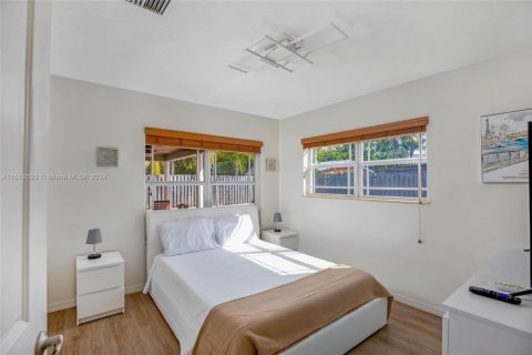 House in Fort Lauderdale, Florida 4 bedrooms, 201.88 sq.m. № 1959353 - photo 15