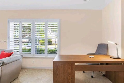 House in Fort Lauderdale, Florida 4 bedrooms, 201.88 sq.m. № 1959353 - photo 5