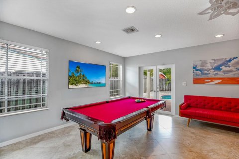 House in Fort Lauderdale, Florida 4 bedrooms, 201.88 sq.m. № 1959353 - photo 11