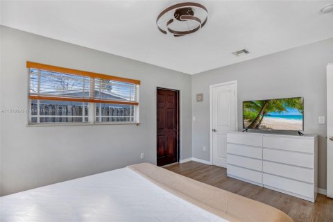 House in Fort Lauderdale, Florida 4 bedrooms, 201.88 sq.m. № 1959353 - photo 14