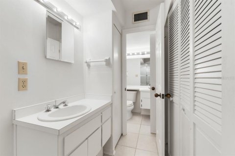 Copropriété à vendre à Orlando, Floride: 2 chambres, 184.32 m2 № 1657310 - photo 20