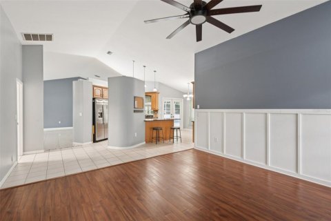 House in Spring Hill, Florida 4 bedrooms, 235.51 sq.m. № 1900110 - photo 11