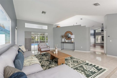 House in Spring Hill, Florida 4 bedrooms, 235.51 sq.m. № 1900110 - photo 8