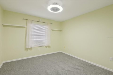 House in Spring Hill, Florida 4 bedrooms, 235.51 sq.m. № 1900110 - photo 17