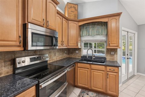 House in Spring Hill, Florida 4 bedrooms, 235.51 sq.m. № 1900110 - photo 5