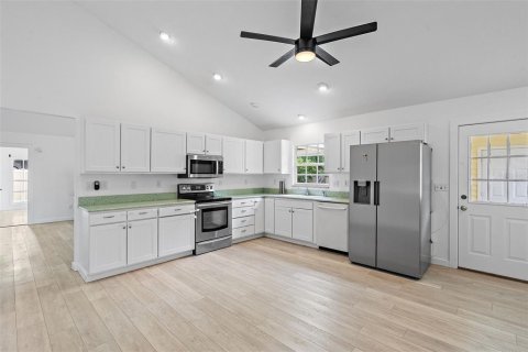 House in Largo, Florida 3 bedrooms, 201.32 sq.m. № 1837691 - photo 18