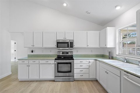 House in Largo, Florida 3 bedrooms, 201.32 sq.m. № 1837691 - photo 20
