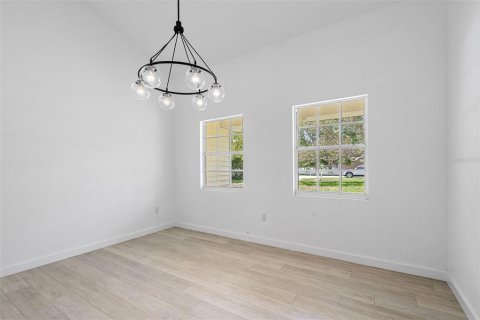 House in Largo, Florida 3 bedrooms, 201.32 sq.m. № 1837691 - photo 28