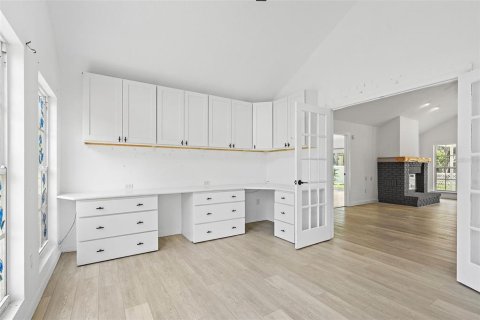 House in Largo, Florida 3 bedrooms, 201.32 sq.m. № 1837691 - photo 8