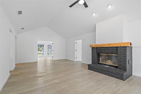 House in Largo, Florida 3 bedrooms, 201.32 sq.m. № 1837691 - photo 5