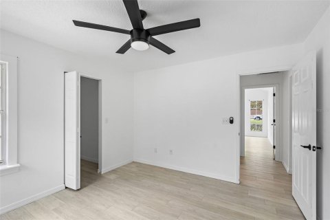 House in Largo, Florida 3 bedrooms, 201.32 sq.m. № 1837691 - photo 22