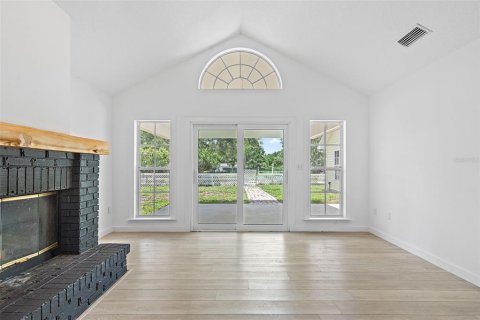 House in Largo, Florida 3 bedrooms, 201.32 sq.m. № 1837691 - photo 6