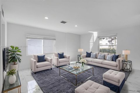 Villa ou maison à vendre à Miami, Floride: 3 chambres, 118.36 m2 № 2004840 - photo 15