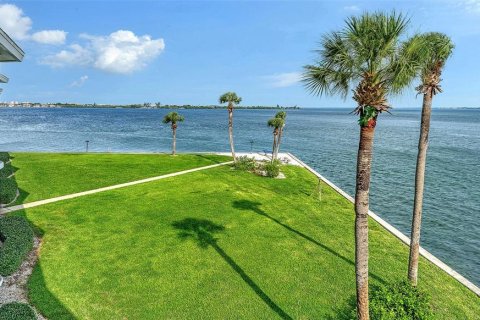 Copropriété à vendre à Sarasota, Floride: 2 chambres, 87.14 m2 № 2413540 - photo 19