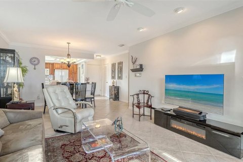 Copropriété à vendre à Sarasota, Floride: 2 chambres, 87.14 m2 № 2413540 - photo 9