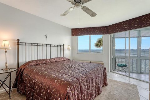Copropriété à vendre à Sarasota, Floride: 2 chambres, 87.14 m2 № 2413540 - photo 17