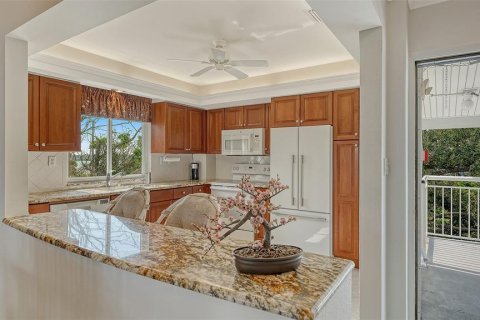 Copropriété à vendre à Sarasota, Floride: 2 chambres, 87.14 m2 № 2413540 - photo 12