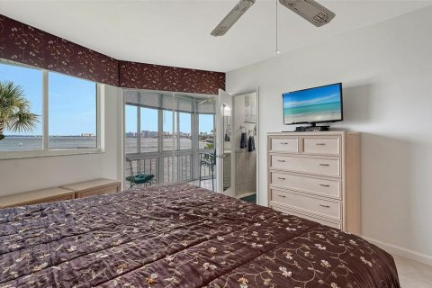 Copropriété à vendre à Sarasota, Floride: 2 chambres, 87.14 m2 № 2413540 - photo 20