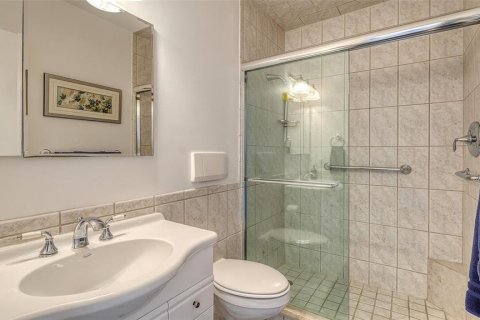 Copropriété à vendre à Sarasota, Floride: 2 chambres, 87.14 m2 № 2413540 - photo 25