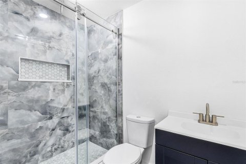 House in Sarasota, Florida 4 bedrooms, 134.8 sq.m. № 1858359 - photo 8