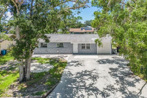 House in Sarasota, Florida 4 bedrooms, 134.8 sq.m. № 1858359 - photo 15