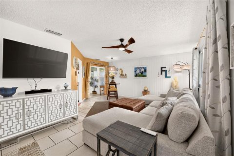 Villa ou maison à vendre à Ocala, Floride: 2 chambres, 96.62 m2 № 2364631 - photo 12