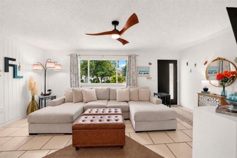 Villa ou maison à vendre à Ocala, Floride: 2 chambres, 96.62 m2 № 2364631 - photo 15
