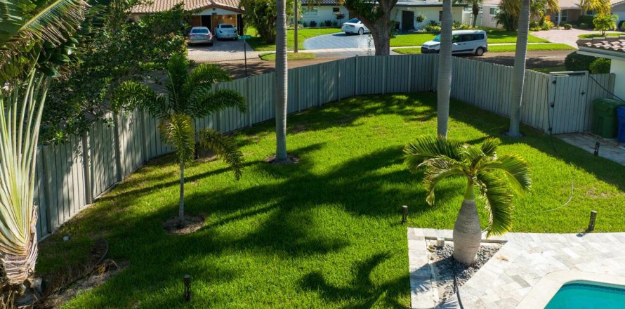 Casa en Fort Lauderdale, Florida 3 dormitorios, 202.9 m2 № 1227599
