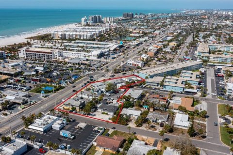 Commercial property in Saint Pete Beach, Florida 807.69 sq.m. № 2127067