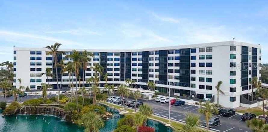 Condo in Sarasota, Florida, 2 bedrooms № 2150611