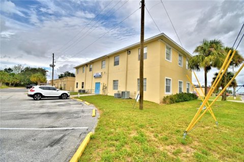 Commercial property in Davenport, Florida 538.83 sq.m. № 2237617 - photo 2