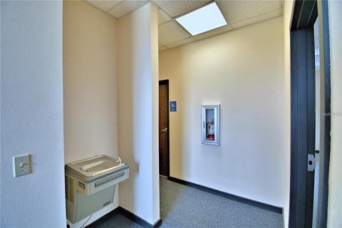 Commercial property in Davenport, Florida 538.83 sq.m. № 2237617 - photo 8