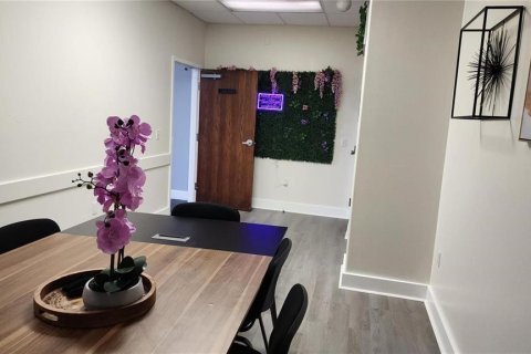 Commercial property in Davenport, Florida 538.83 sq.m. № 2237617 - photo 16