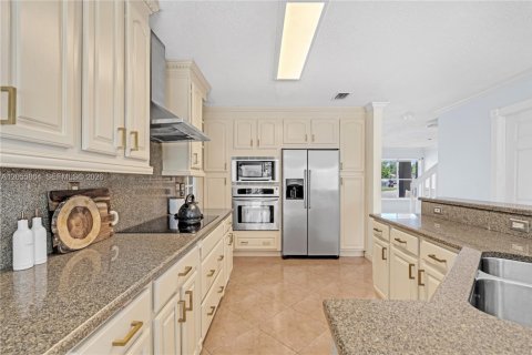 Casa en venta en Miami, Florida, 3 dormitorios, 154.4 m2 № 2172580 - foto 14