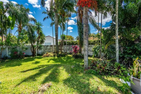Casa en venta en Miami, Florida, 3 dormitorios, 154.4 m2 № 2172580 - foto 27