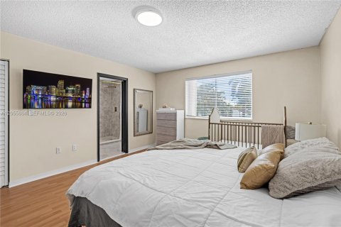 Casa en venta en Miami, Florida, 3 dormitorios, 154.4 m2 № 2172580 - foto 19