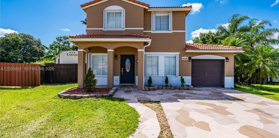 Casa en Miami, Florida 3 dormitorios, 154.4 m2 № 2172580