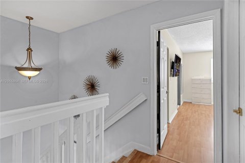 Casa en venta en Miami, Florida, 3 dormitorios, 154.4 m2 № 2172580 - foto 17