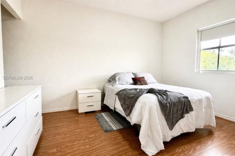 Condo in Doral, Florida, 2 bedrooms № 2252149 - photo 13
