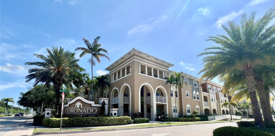 Condo in Doral, Florida, 2 bedrooms № 2252149