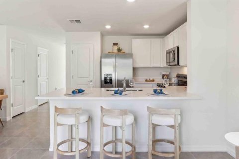 Townhouse in Wildwood, Florida 3 bedrooms, 136.01 sq.m. № 1658492 - photo 4