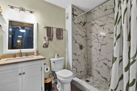 Condo in Gainesville, Florida, 2 bedrooms  № 2213067 - photo 15