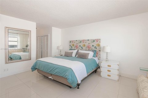 Condominio en venta en Hollywood, Florida, 1 dormitorio, 78.69 m2 № 2020923 - foto 16