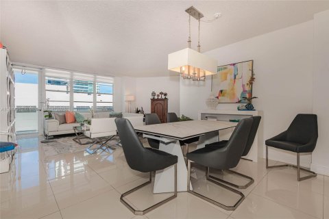 Condominio en venta en Hollywood, Florida, 1 dormitorio, 78.69 m2 № 2020923 - foto 23