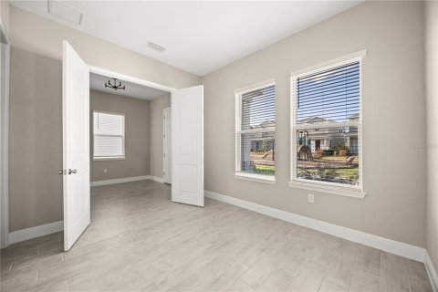 House in Winter Garden, Florida 4 bedrooms, 193.98 sq.m. № 2196938 - photo 22