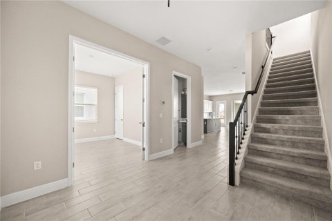 House in Winter Garden, Florida 4 bedrooms, 193.98 sq.m. № 2196938 - photo 20