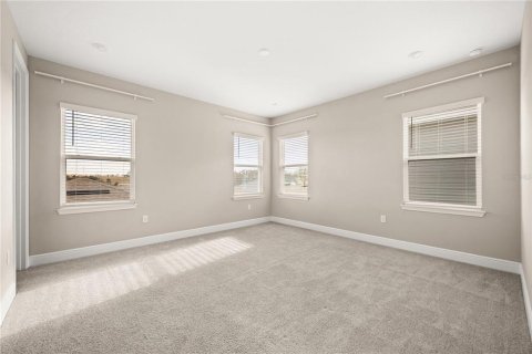 House in Winter Garden, Florida 4 bedrooms, 193.98 sq.m. № 2196938 - photo 8
