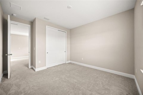 House in Winter Garden, Florida 4 bedrooms, 193.98 sq.m. № 2196938 - photo 18