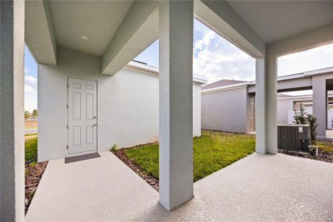 House in Winter Garden, Florida 4 bedrooms, 193.98 sq.m. № 2196938 - photo 27